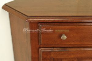 Credenza ad angolo in noce massiccio stile classico